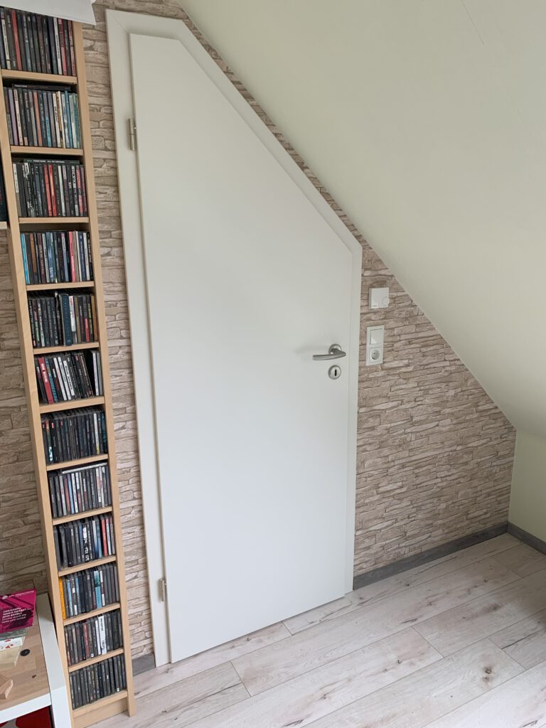 Zimmertür Sonderform mit Schrägschnitt